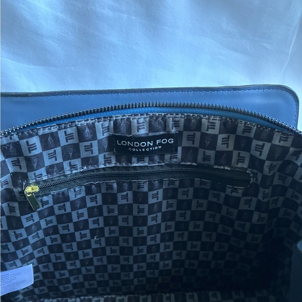 VINTAGE London Fog Blue Croc-Embossed Bag with Crossbody Strap NWOT - Picture 9 of 15